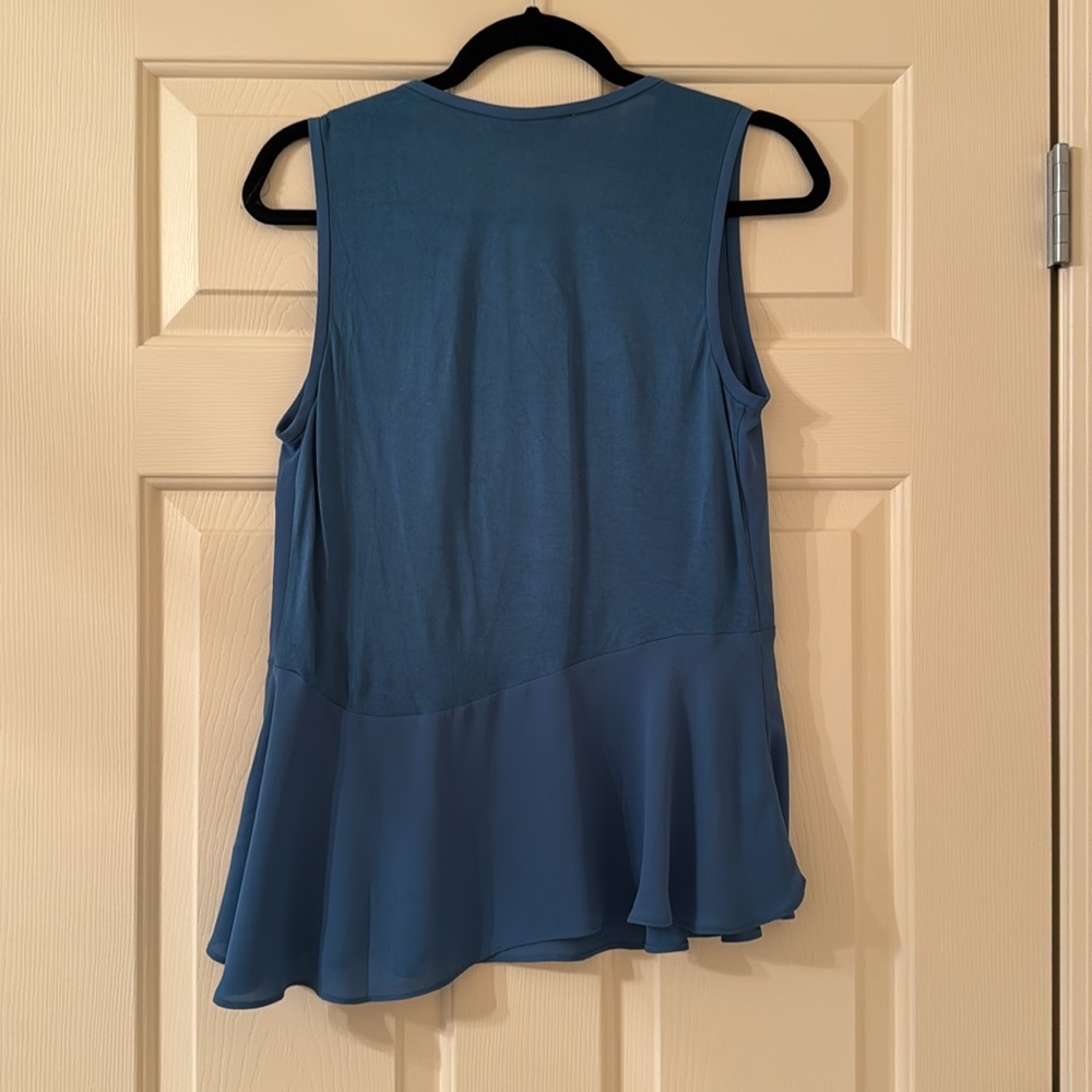 Loft tank, size small - Picture 2 of 2